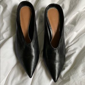 Zara Leather V Vamp Pointed toe heel